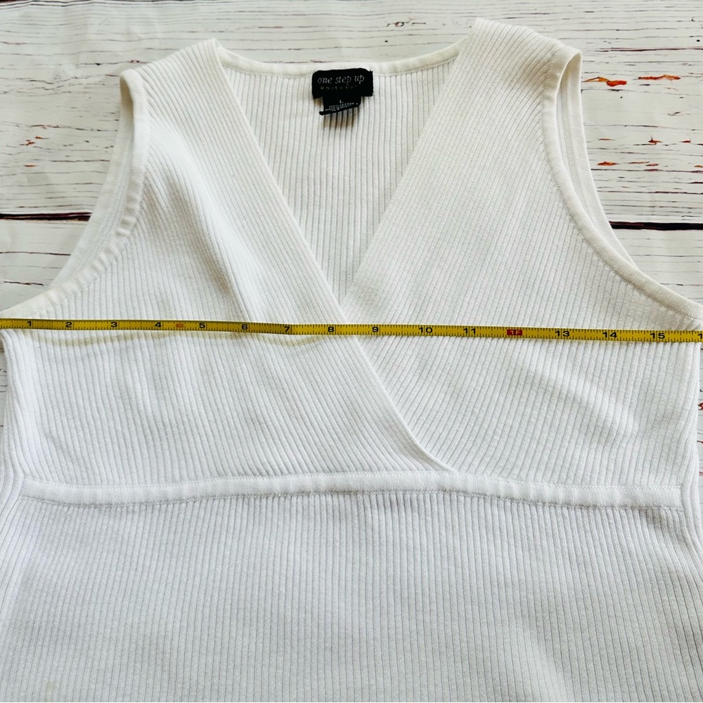 Women’s Knit Ribbed Tank Top! - Picture 3 of 4